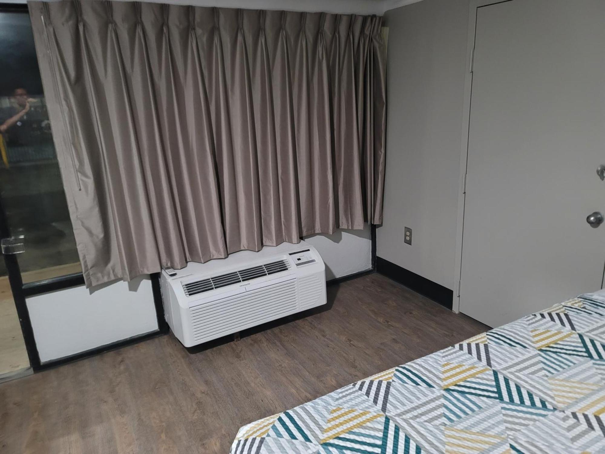 6 Hinesville, Ga Hotel