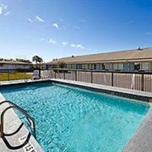 6 Hinesville, Ga 2* Hinesville